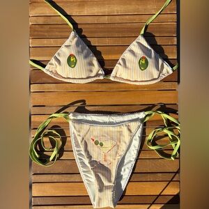 XS NWT Dippin' Daisy's Martini Swim Bikini Cream and Green